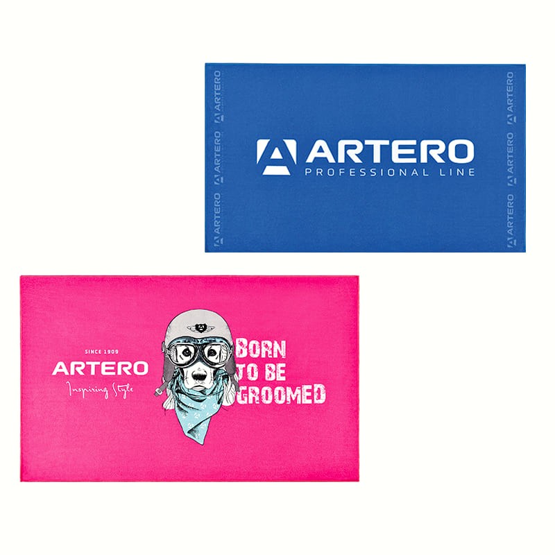 serviette en microfibre pour chien artero disponible en bleu ou rose