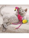 chat qui joue avec le jouet pour chat tropics flamingo KONG