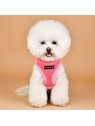 chien avec le Harnais pour chien rose TERRY Puppia