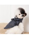 chien de profil avec le manteau pour chien gris avec harnais intégré Donavan Puppia