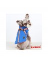 chien avec le manteau pour chien bleu avec harnais intégré Mountaineer Puppia