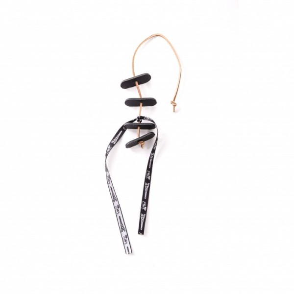 jouet pour chat upcyclé en cuir Le Mouvant MARTIN SELLIER