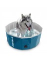 chien dans la Piscine pour chien bleue Martin Pool MARTIN SELLIER