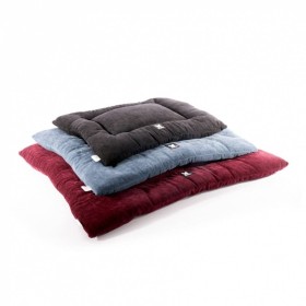 tapis pour chat plat violet collection Élégante martin sellier disponible aussi en noir ou bleu