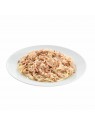 boite pour chat poulet avec canard en gelée les filous Prenium dans une assiette