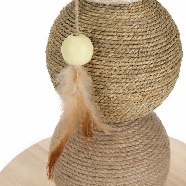 griffoir pour chat globes elio designed by lotte avec jouet balle et plumes