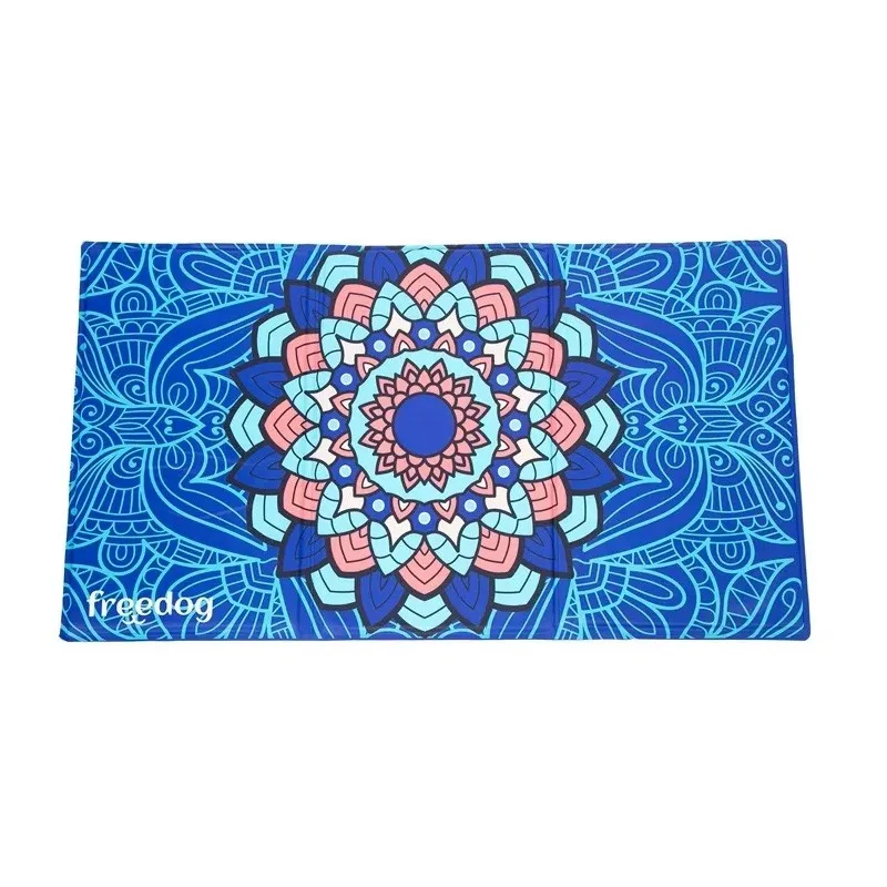 tapis rafraîchissant mandala bleu pour chien freedog