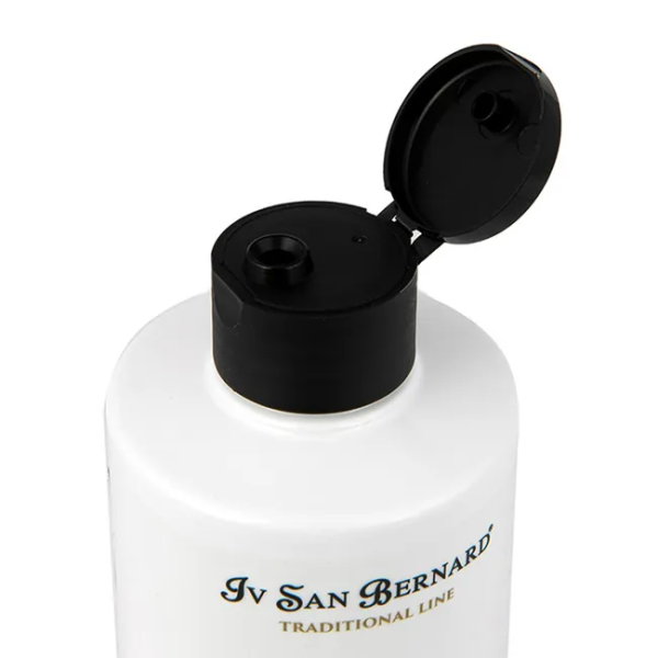 crème pour chien et chat PH Balance iv san bernard avec le bouchon ouvert