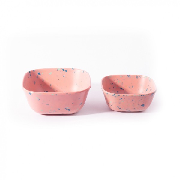 La gamelle pour chien carrée en mélaminée collection Élégance MARTIN SELLIER existe en plusieurs tailles